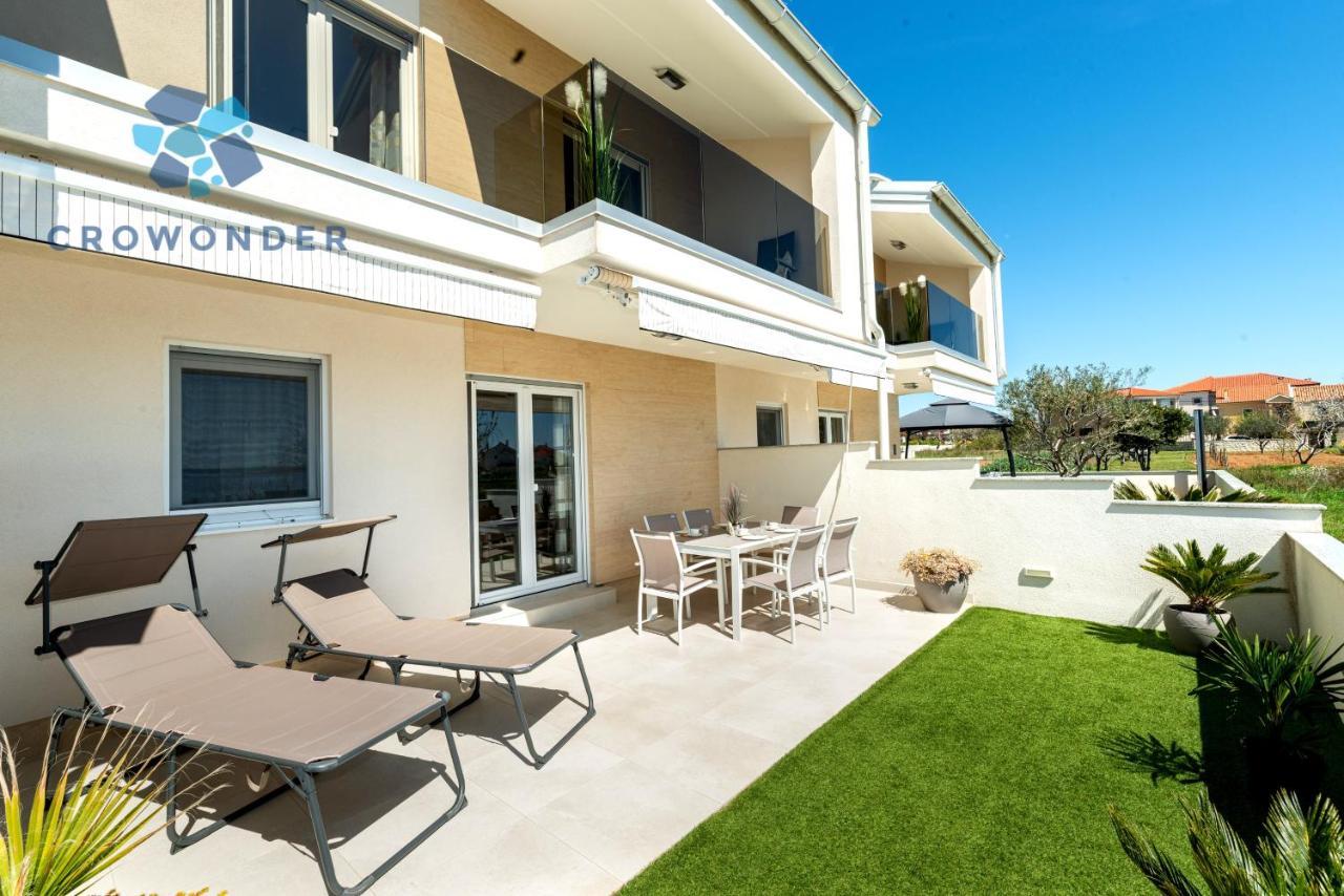 Beachfront Reiterer Villa V2 With Seaview 30 Meters From The Beach - Crowonder Luxury Rent Privlaka  Exterior photo
