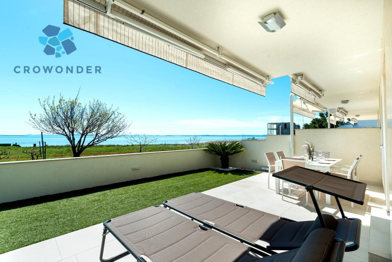 Beachfront Reiterer Villa V2 With Seaview 30 Meters From The Beach - Crowonder Luxury Rent Privlaka  Exterior photo